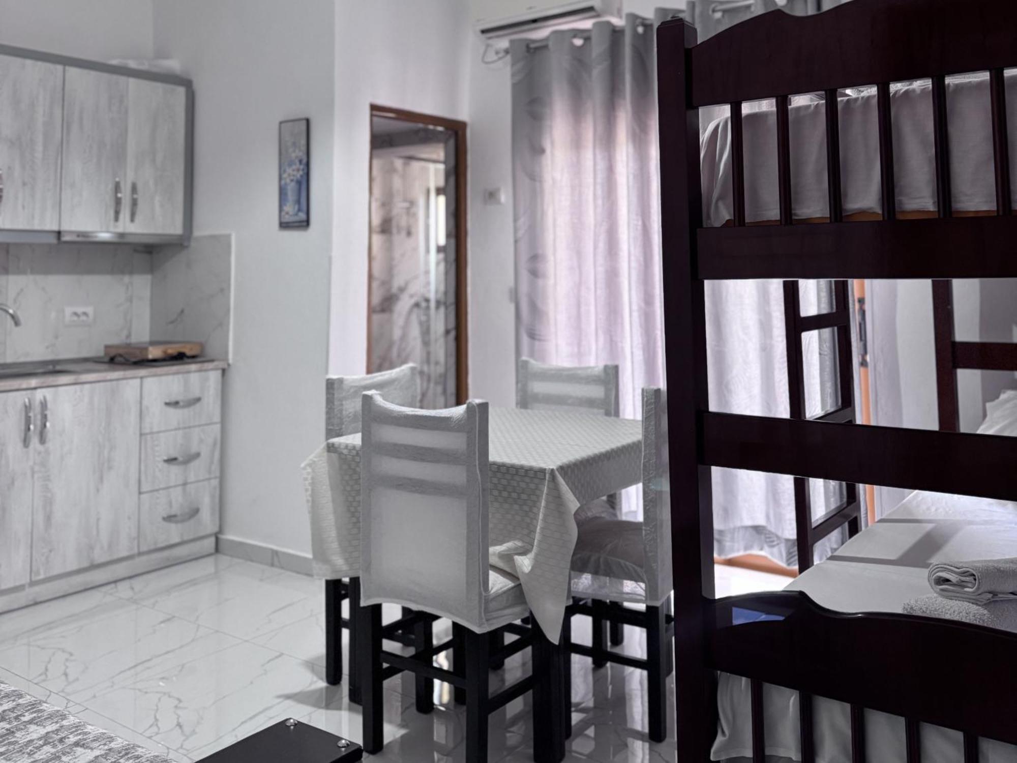 Handmade Stone Villa Ксамил Екстериор снимка